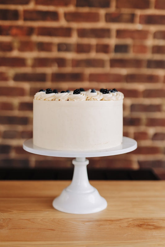 Vanilla Angel Food Cake with Berry Filling